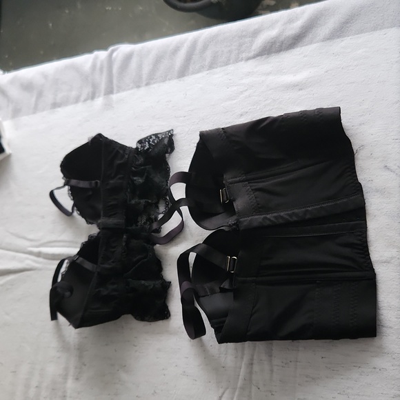 Bra bundle size 32b - Picture 2 of 3